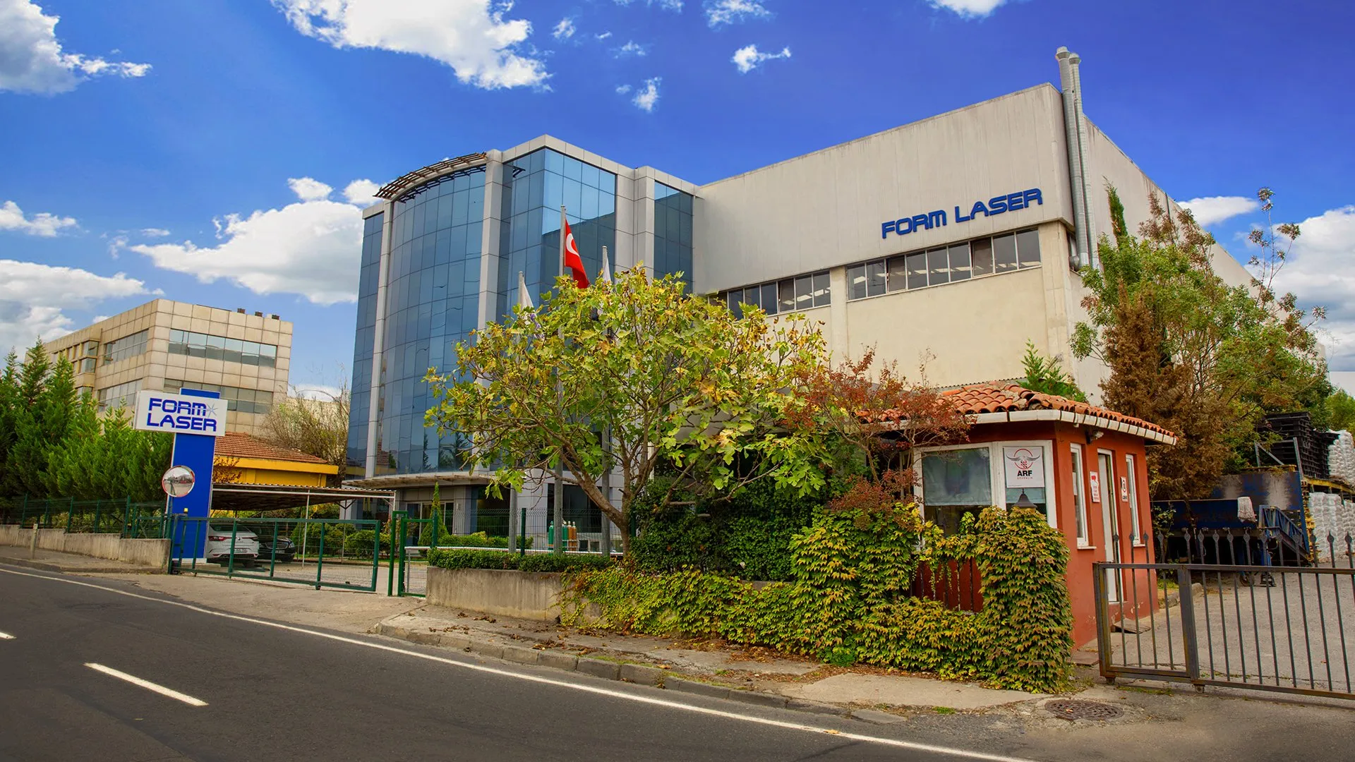 6000 m2 kapalı alan